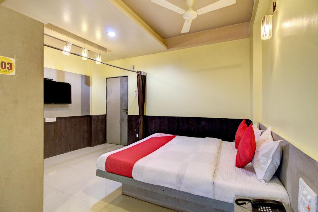 Hotel Oyo Slp013 Savan And Sapna Lodging Solapur Exteriér fotografie